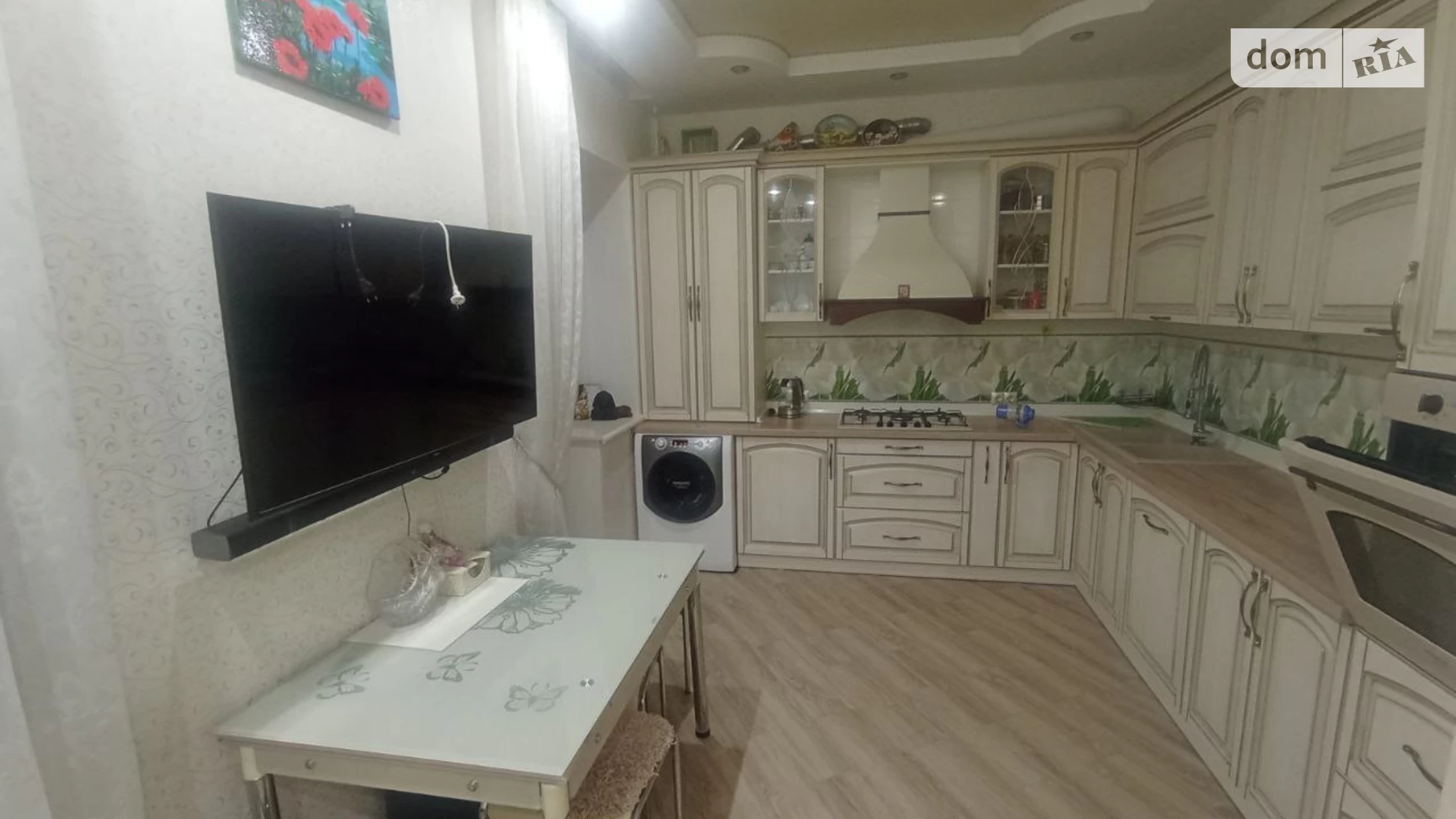 Продается 2-комнатная квартира 75 кв. м в Черкассах, ул. Ивана Кожедуба(Путейко), 54
