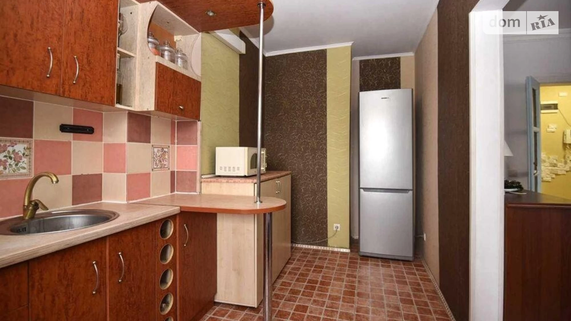 Продается 3-комнатная квартира 72 кв. м в Киеве, ул. Рональда Рейгана(Теодора Драйзера), 36 - фото 3