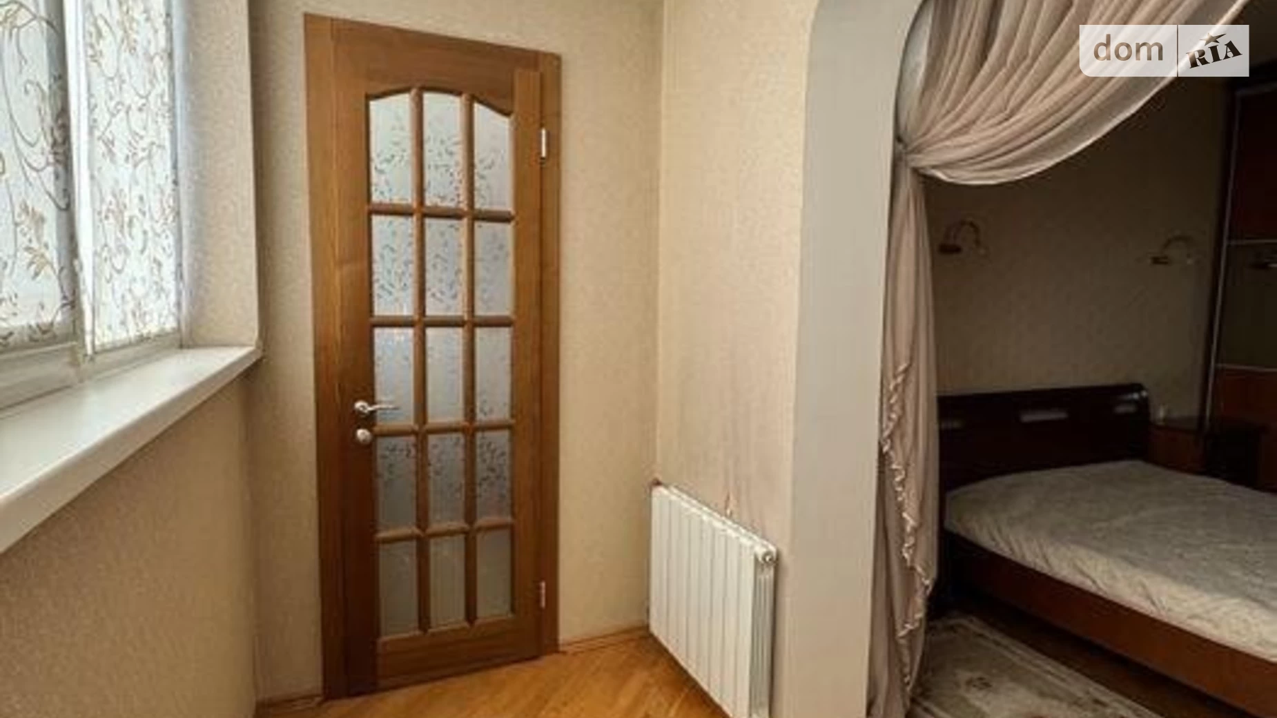 Продается 2-комнатная квартира 56 кв. м в Киеве, ул. Александра Мишуги, 3