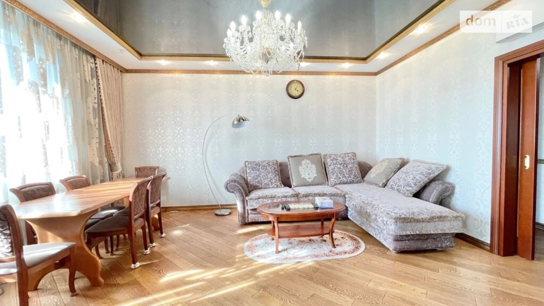 Продается 4-комнатная квартира 150 кв. м в Киеве, бул. Тараса Шевченко, 27Б