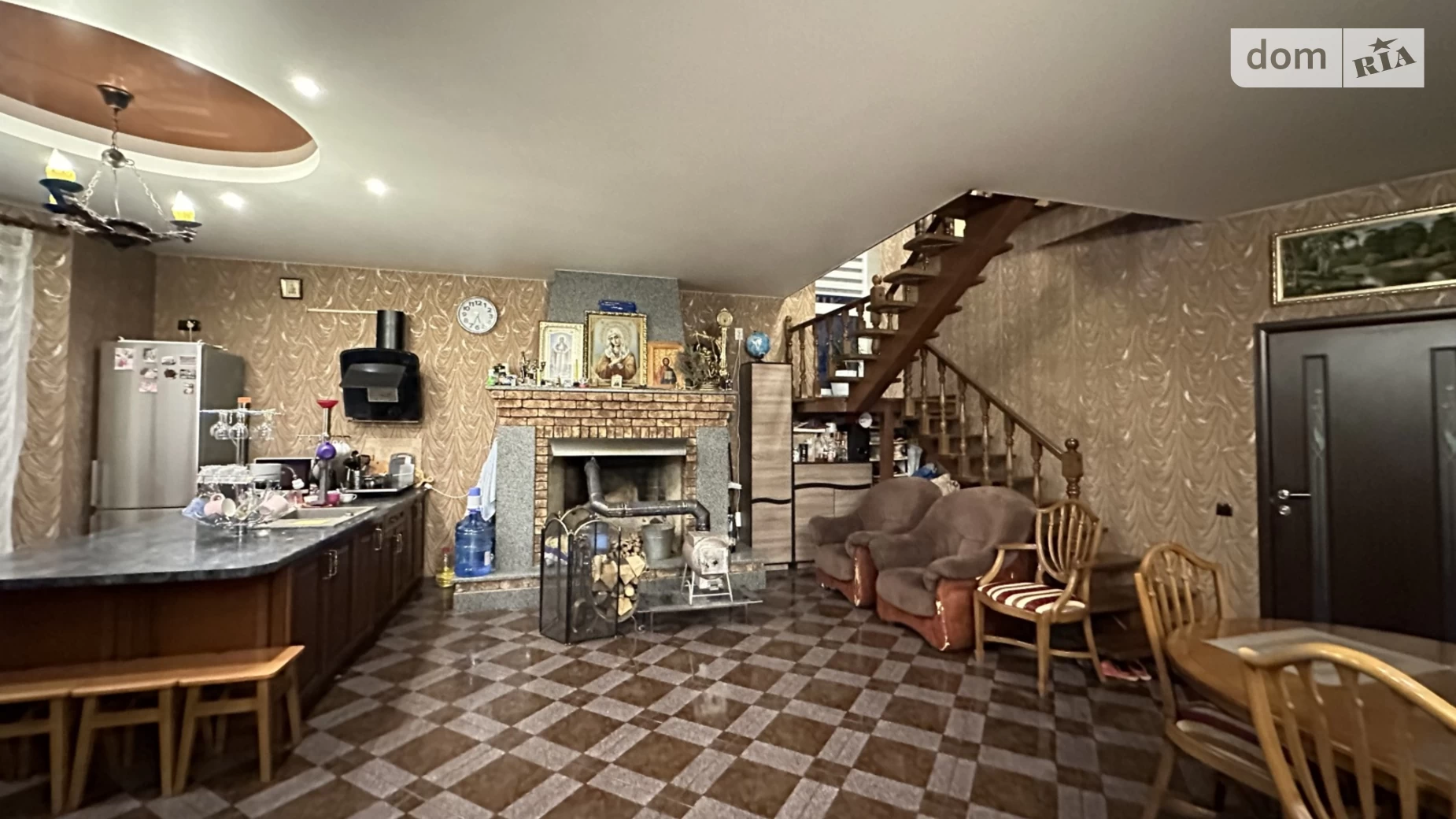 Продается дом на 2 этажа 168 кв. м с камином, цена: 260000 $ - фото 2