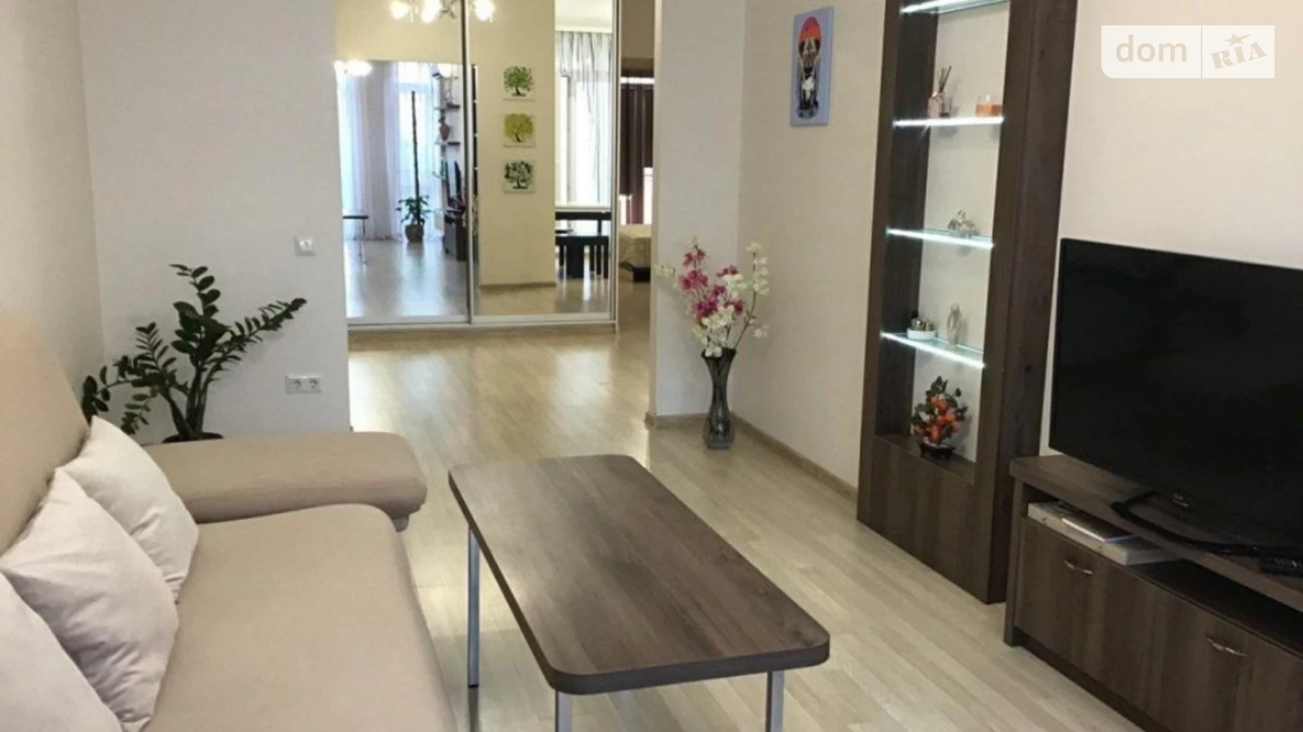 Продается 2-комнатная квартира 70 кв. м в Киеве, ул. Регенераторная, 4 корпус 3