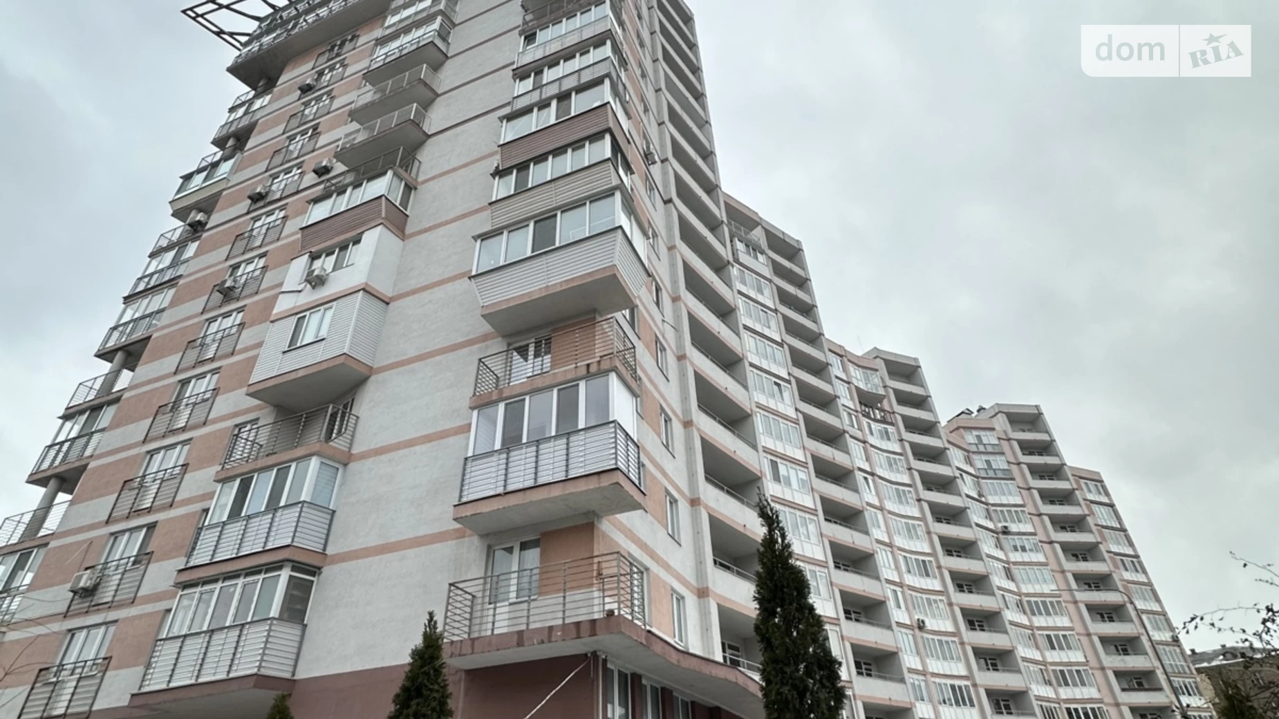 Продается 3-комнатная квартира 209 кв. м в Киеве, ул. Януша Корчака, 25