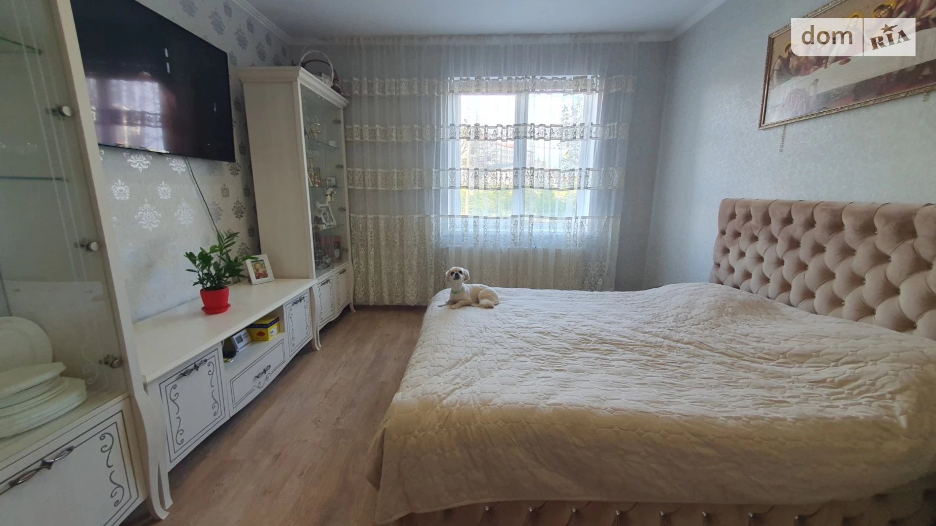 Продается 1-комнатная квартира 41.4 кв. м в Черновцах
