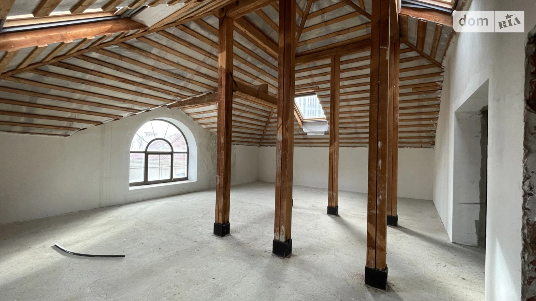 Продается дом на 3 этажа 500.6 кв. м с садом, цена: 650000 $ - фото 4