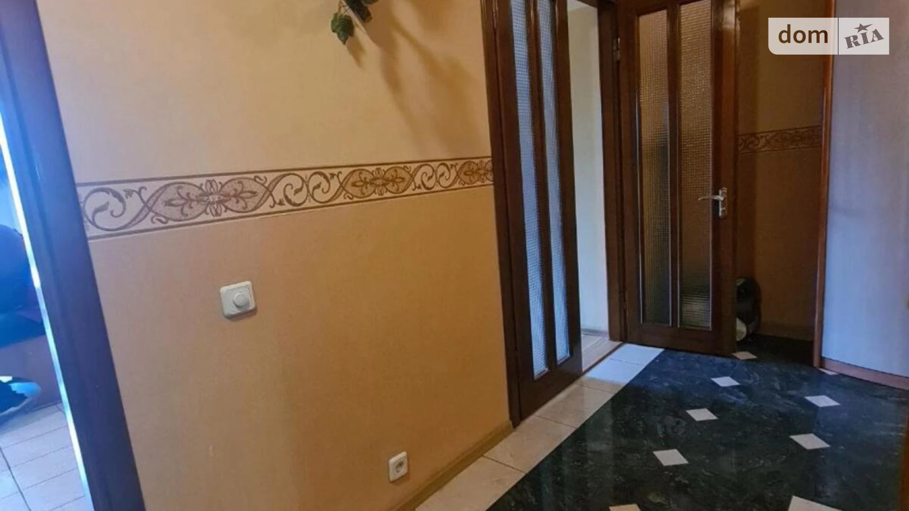 Продается 3-комнатная квартира 77.1 кв. м в Одессе, просп. Адмиральский
