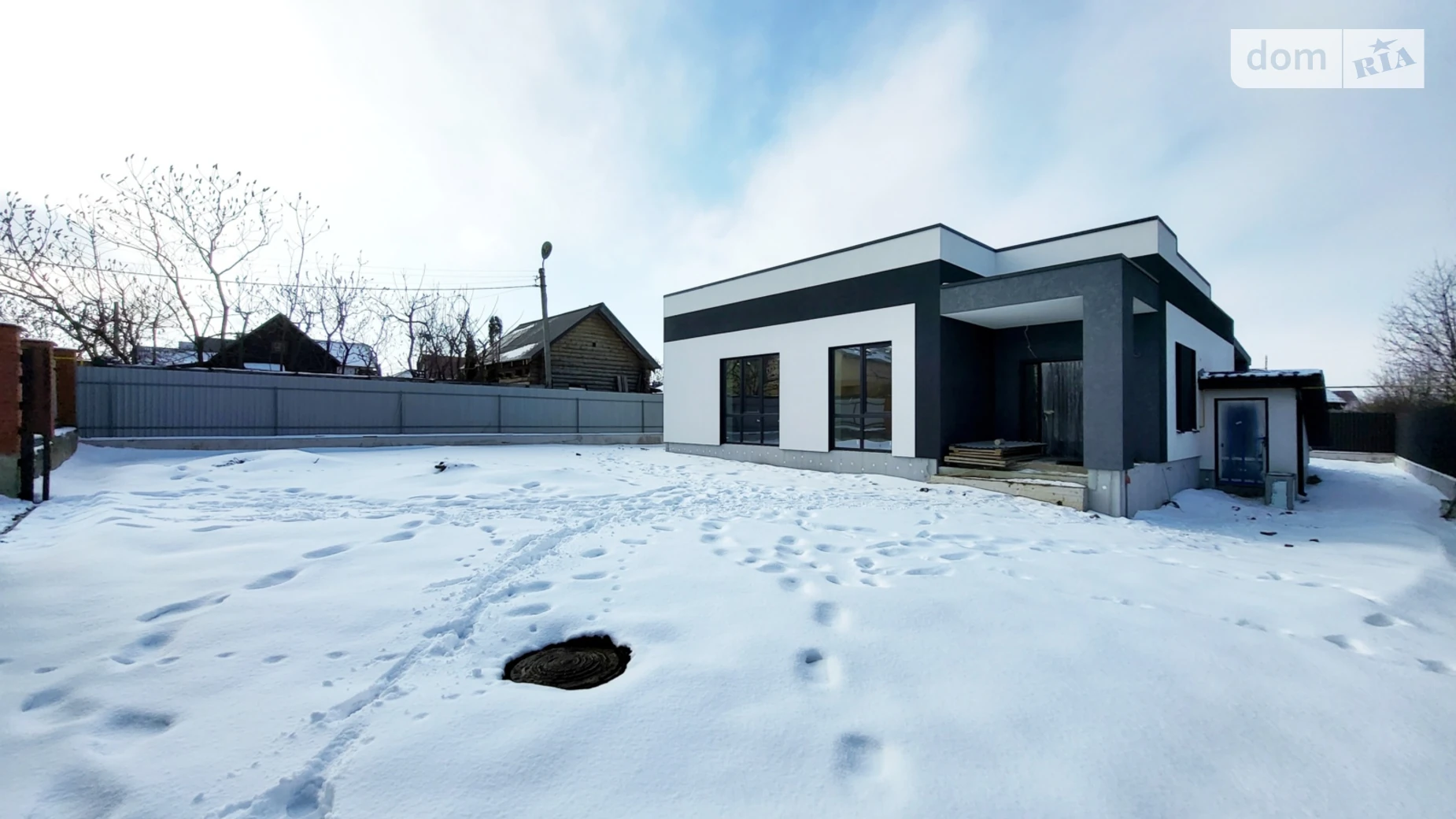 Продается одноэтажный дом 120 кв. м с террасой, цена: 130000 $ - фото 2