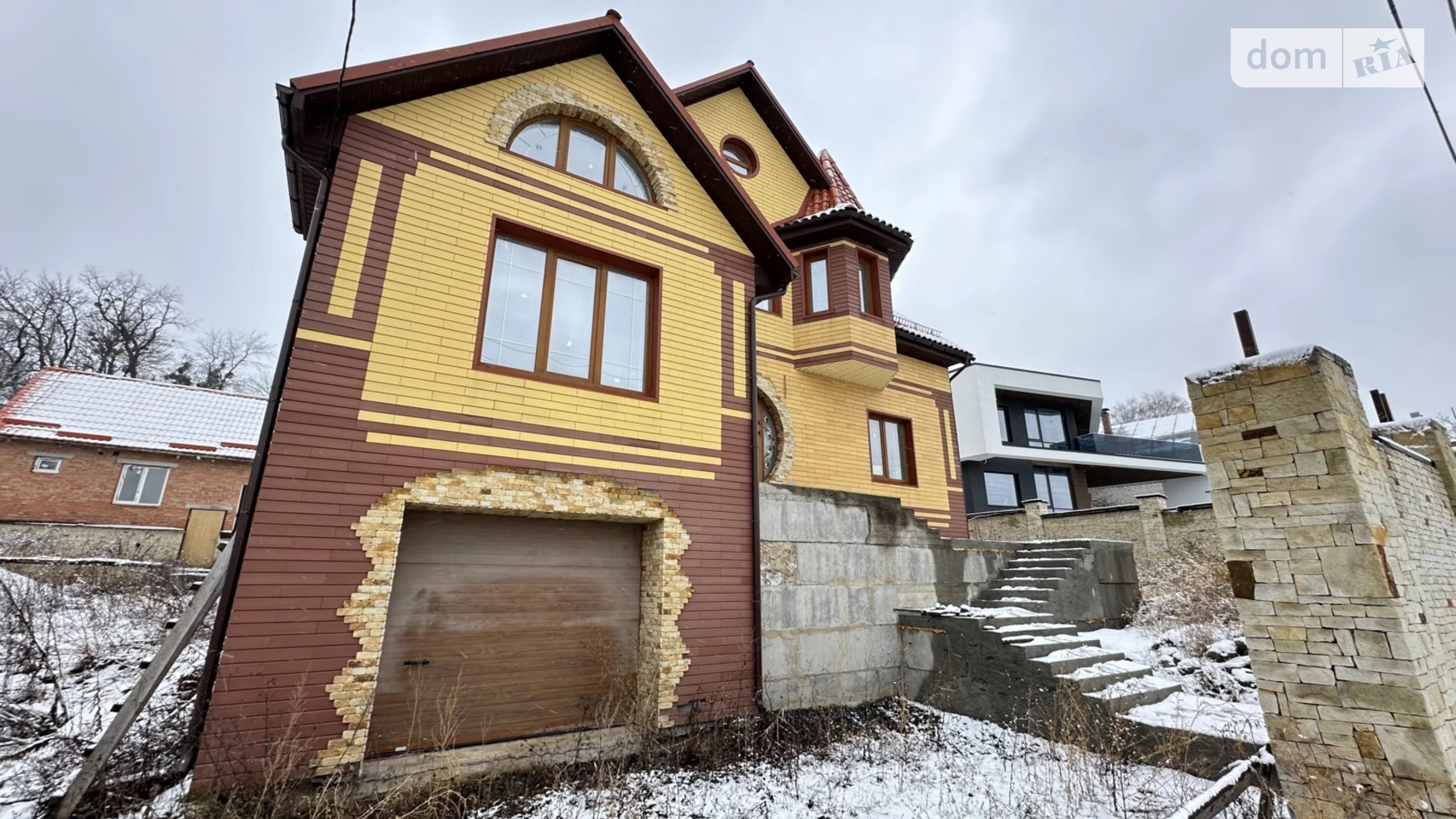 Продается дом на 2 этажа 385 кв. м с верандой, цена: 280000 $ - фото 3