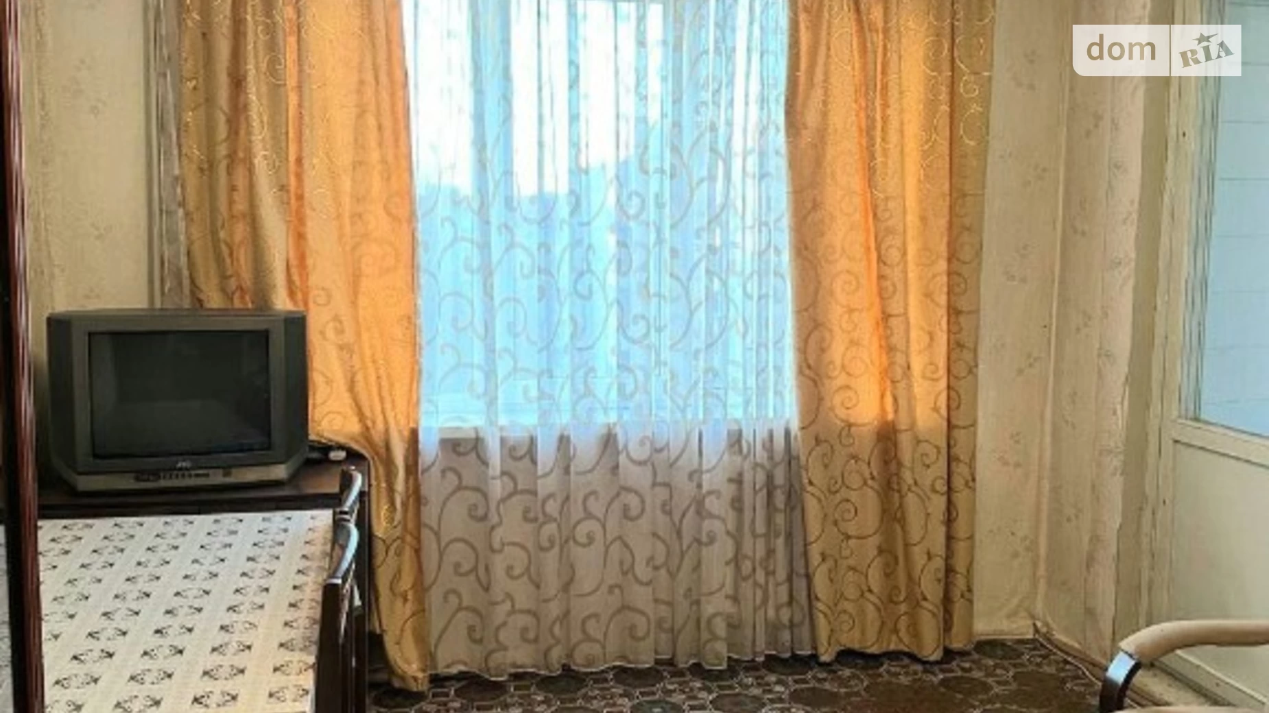 Продается 3-комнатная квартира 65 кв. м в Одессе, ул. Владимира Высоцкого, 9