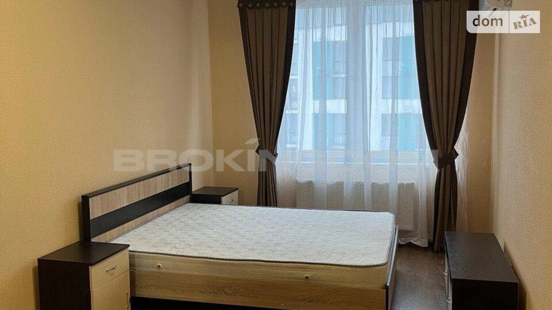 Продается 1-комнатная квартира 38.3 кв. м в Петропавловской Борщаговке, ул. Бархатная, 9А