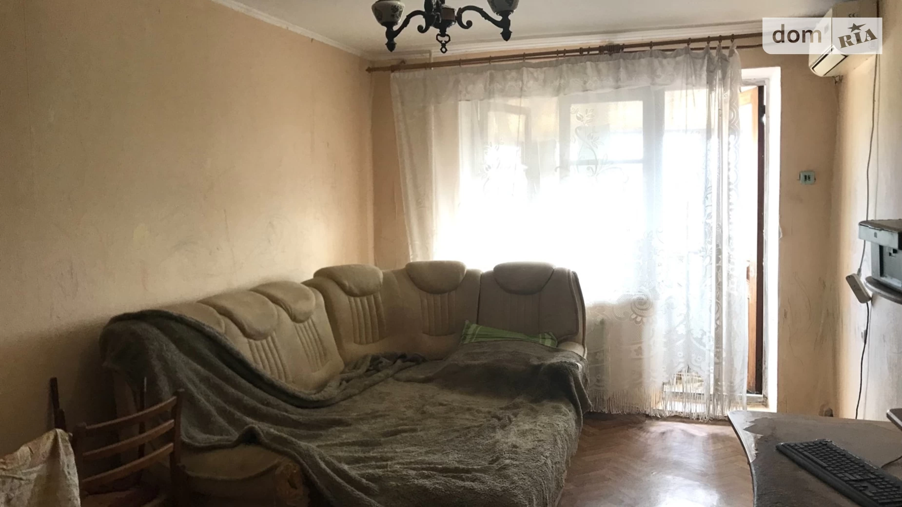 Продается 2-комнатная квартира 52 кв. м в Черноморске, ул. Александрийская