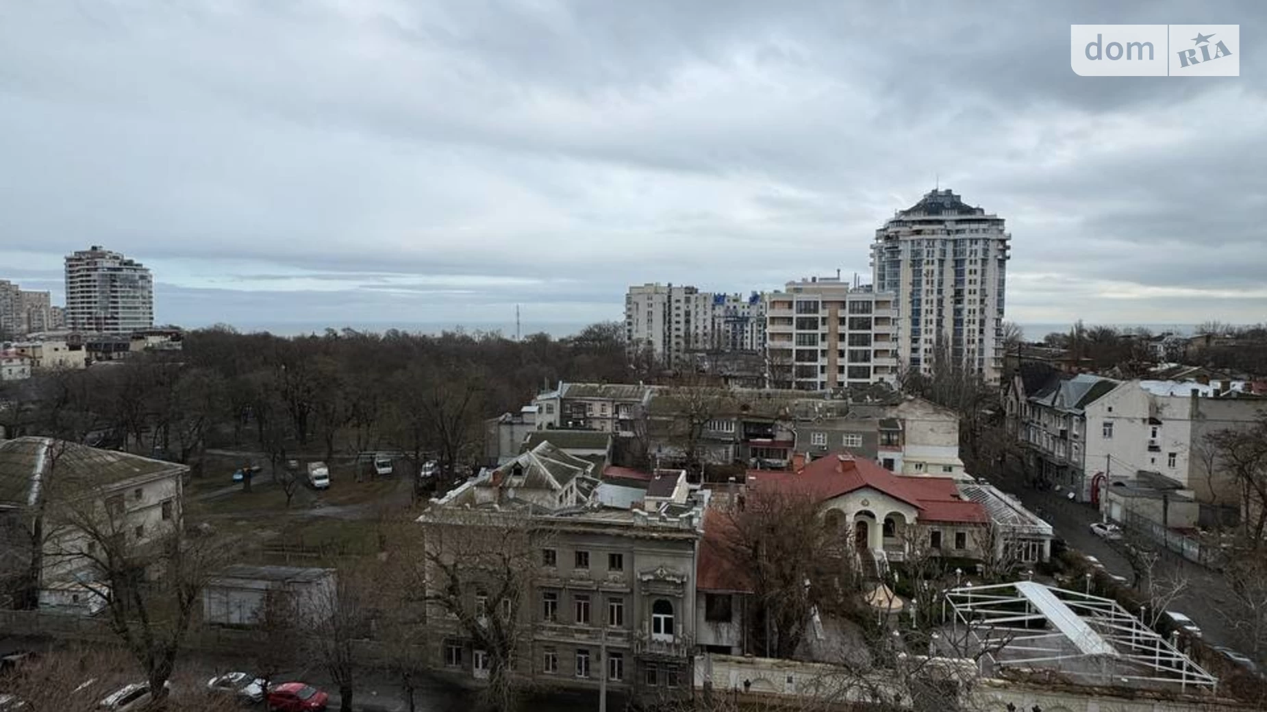 Продается 2-комнатная квартира 70 кв. м в Одессе, ул. Леонтовича