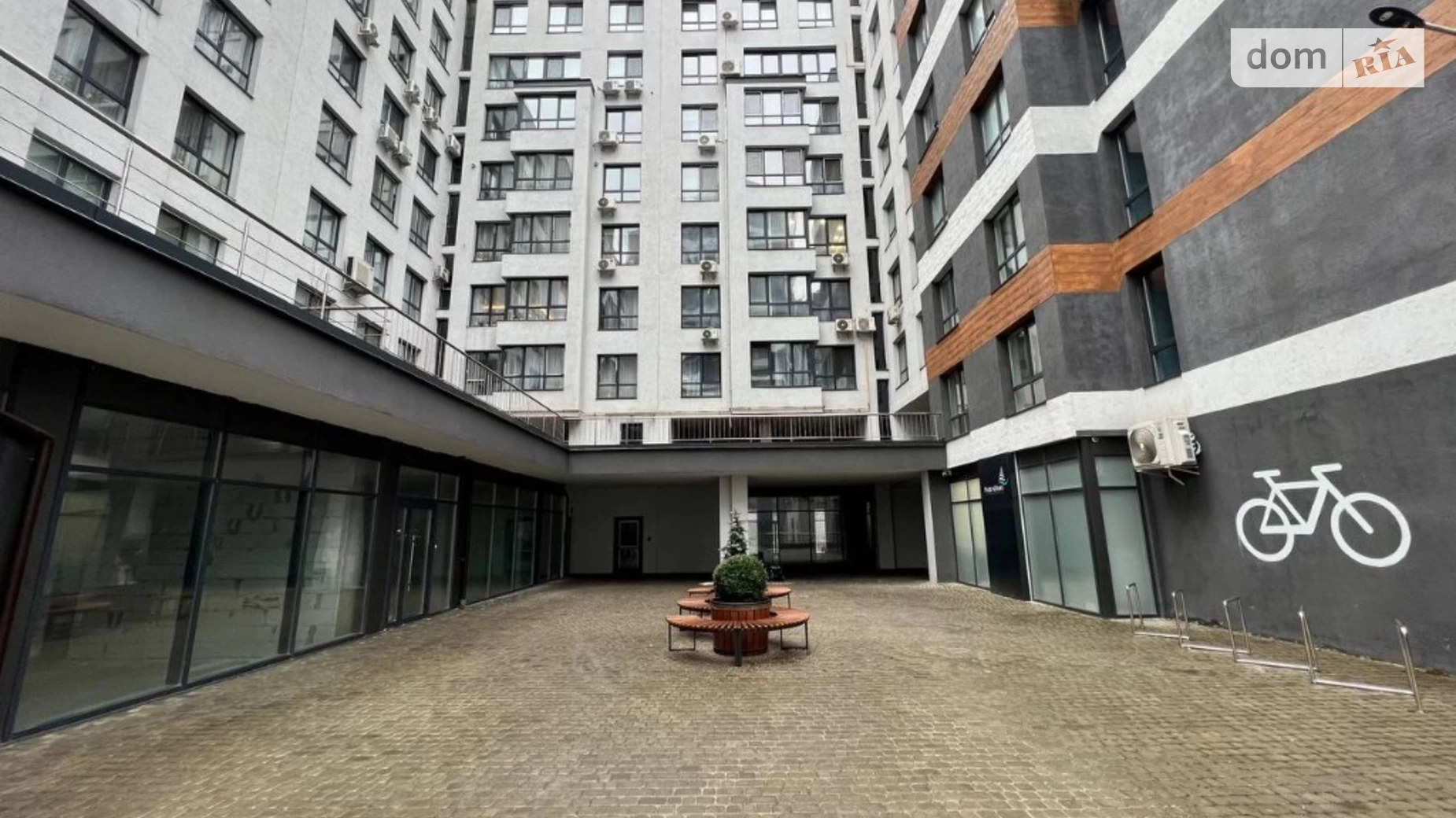 Продается 5-комнатная квартира 143 кв. м в Львове