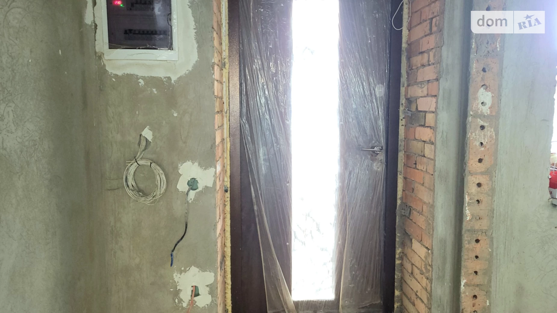 Продается дом на 2 этажа 125 кв. м с камином, цена: 85000 $ - фото 5