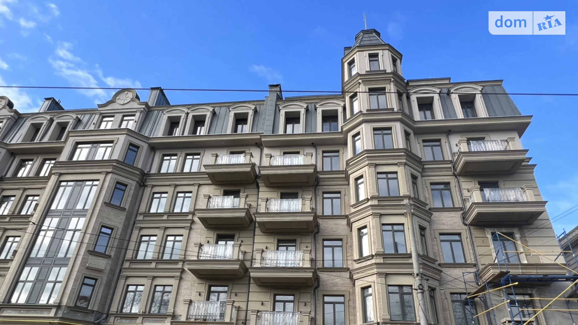Продається 2-кімнатна квартира 75 кв. м у Одесі, Фонтанська дор.