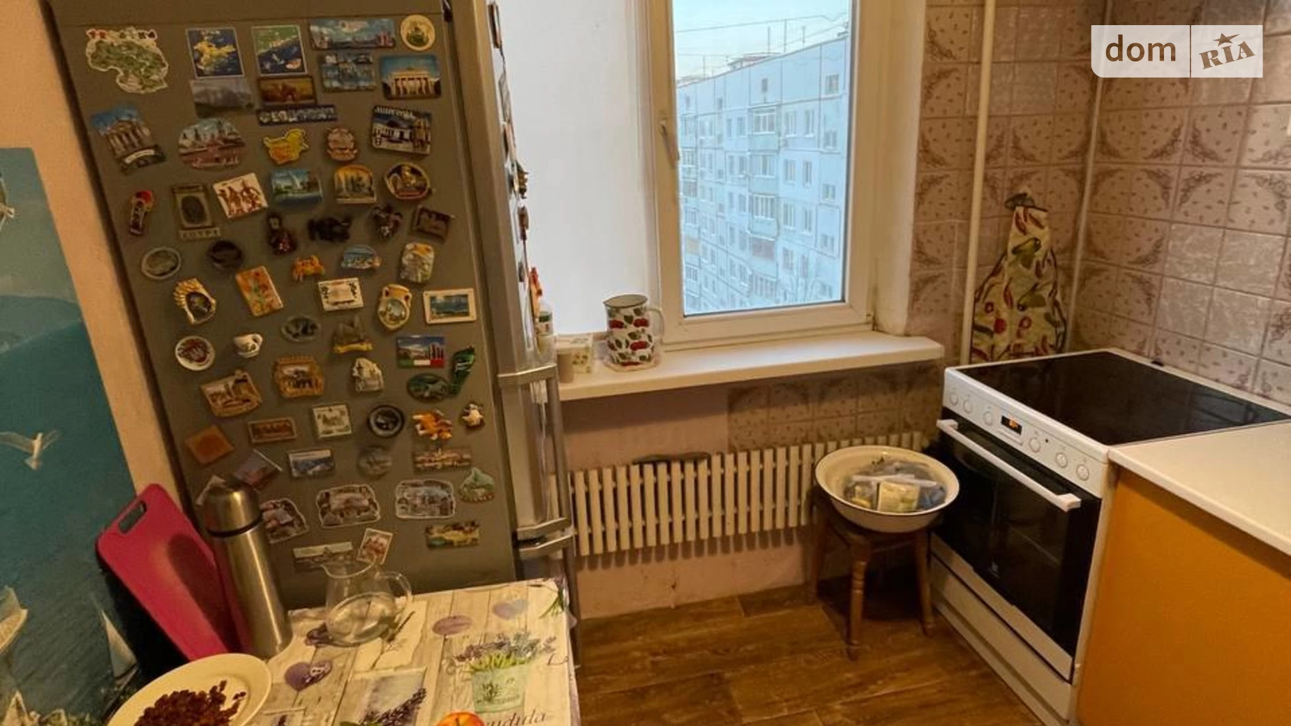 Продается 3-комнатная квартира 63 кв. м в Харькове, ул. Энвера Ахсарова, 11А
