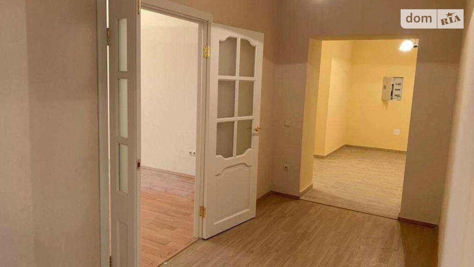 Продается 3-комнатная квартира 100 кв. м в Киеве, ул. Волынская, 10 - фото 2