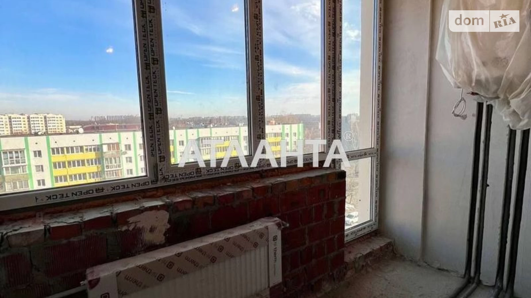 Продается 1-комнатная квартира 39 кв. м в Новоселках, ул. Садовая