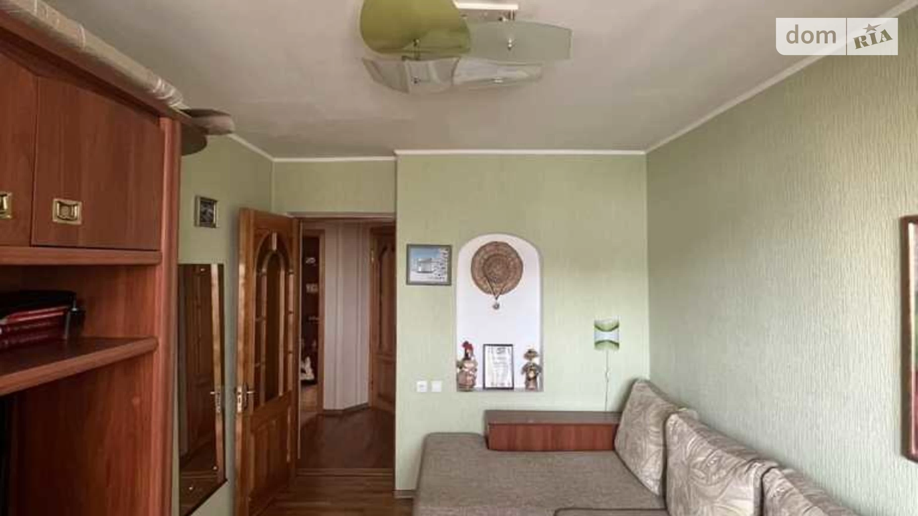Продается 1-комнатная квартира 68 кв. м в Полтаве