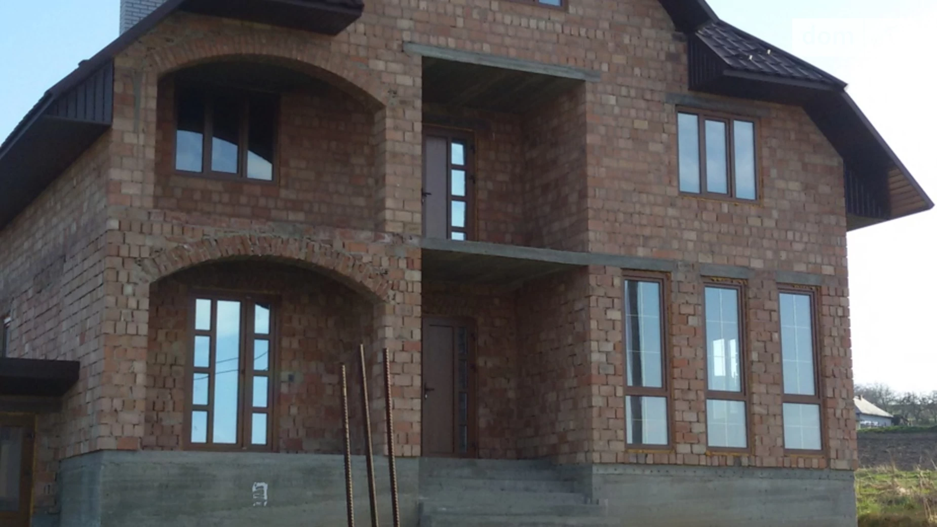 Продается дом на 2 этажа 200 кв. м с мансардой, цена: 80000 € - фото 3