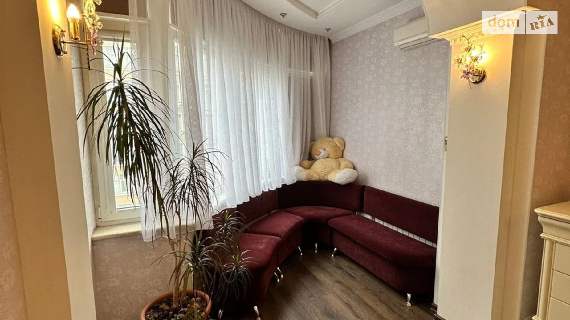 Продается 3-комнатная квартира 161 кв. м в Одессе, пер. Каркашадзе