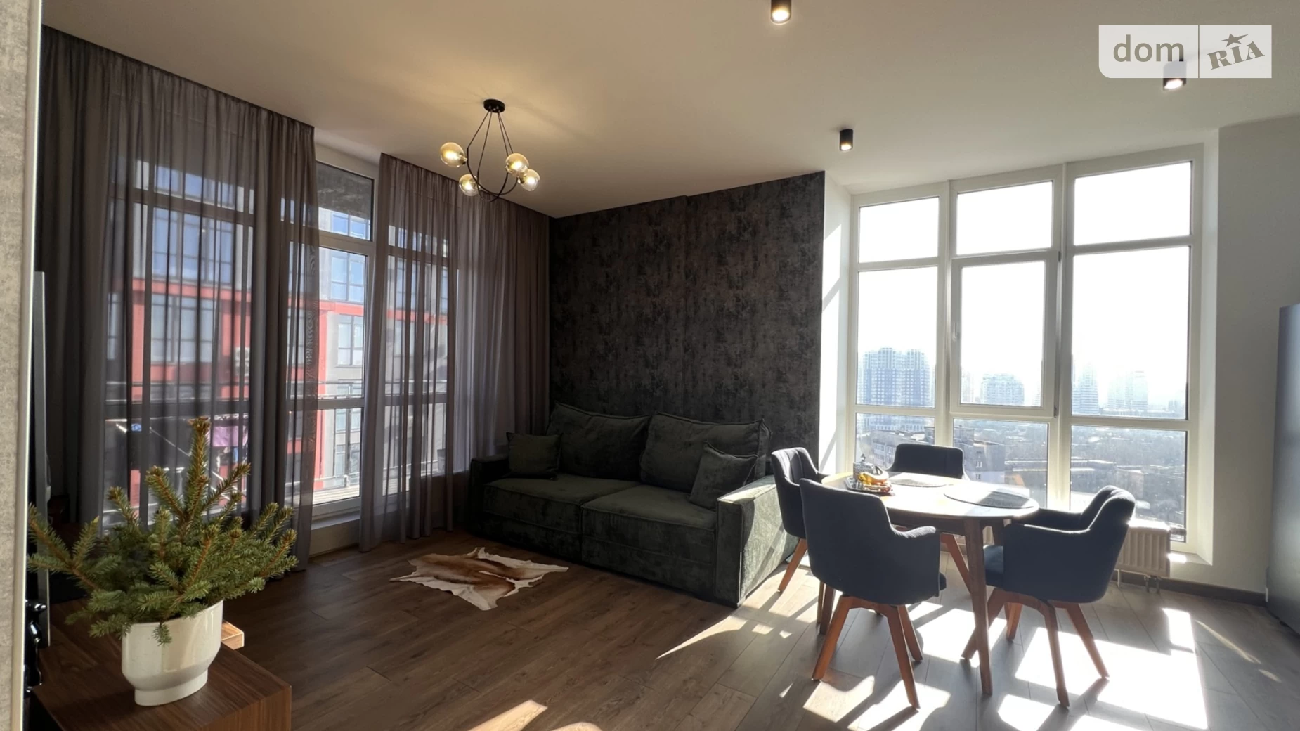 Продается 2-комнатная квартира 67.6 кв. м в Одессе, ул. Академика Филатова - фото 2