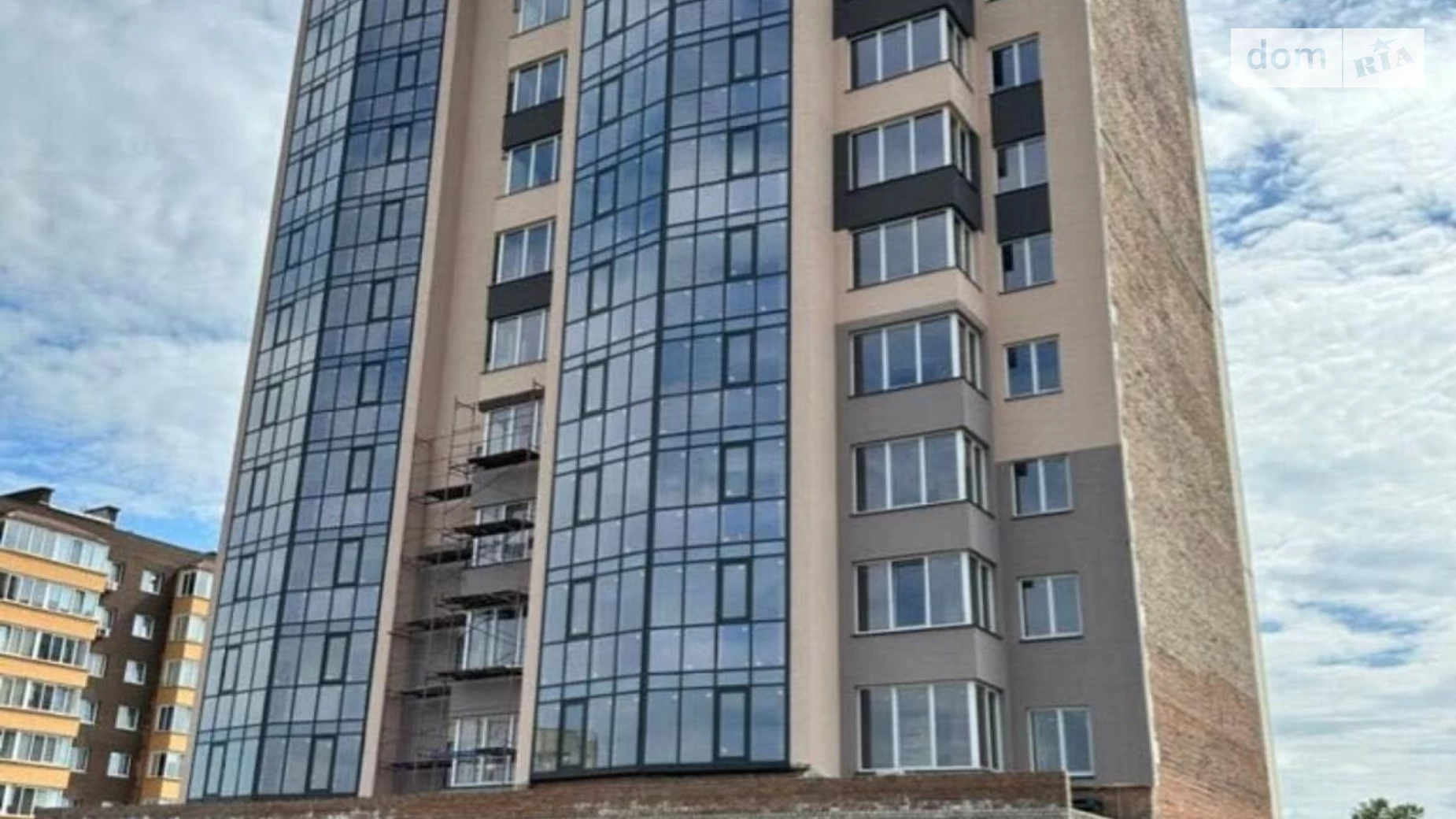 Продается 2-комнатная квартира 80 кв. м в Ровно, ул. Соборная