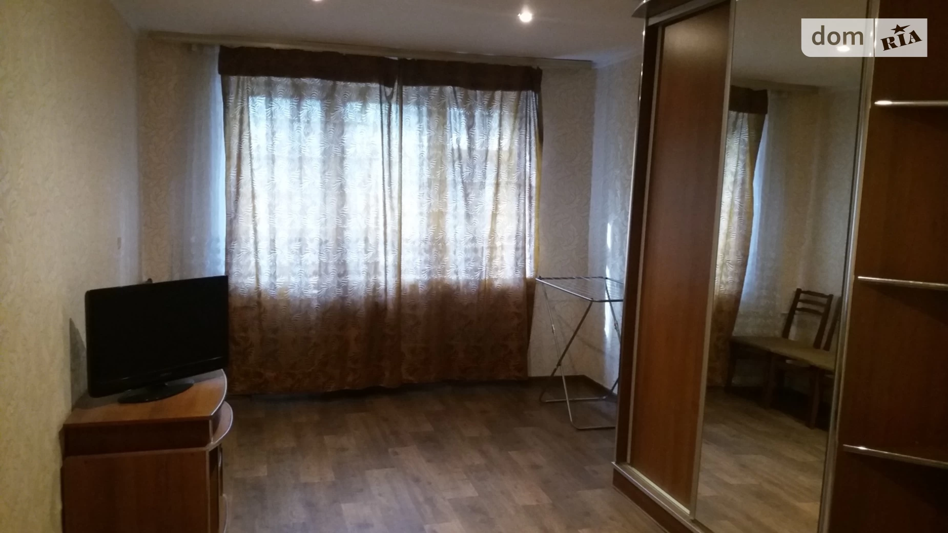 Продается 1-комнатная квартира 35 кв. м в Киеве, ул. Метростроевская, 18 - фото 2