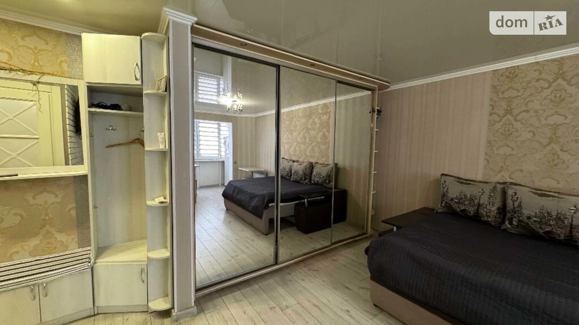Продается 1-комнатная квартира 40 кв. м в Хмельницком, ул. Козака
