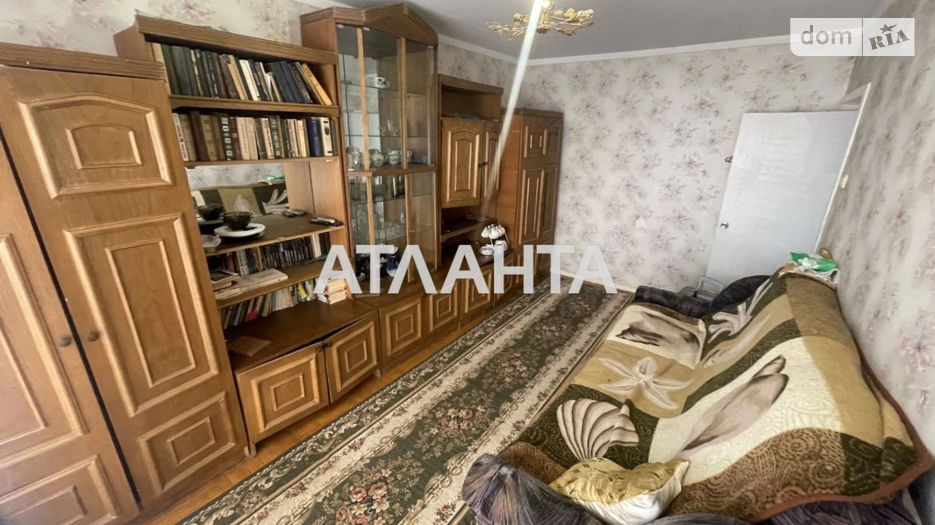 Продается 3-комнатная квартира 63 кв. м в Одессе, просп. Добровольского