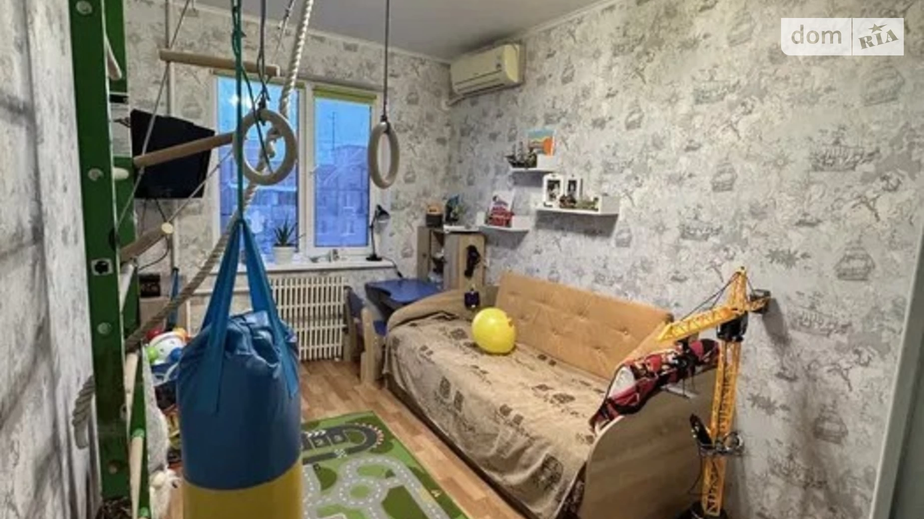 Продается 2-комнатная квартира 45 кв. м в Днепре, ул. Мандрыковская, 167