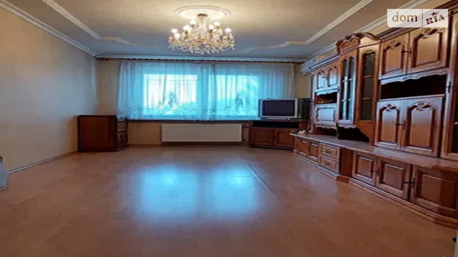Продается 3-комнатная квартира 62 кв. м в Одессе, просп. Добровольского, 92
