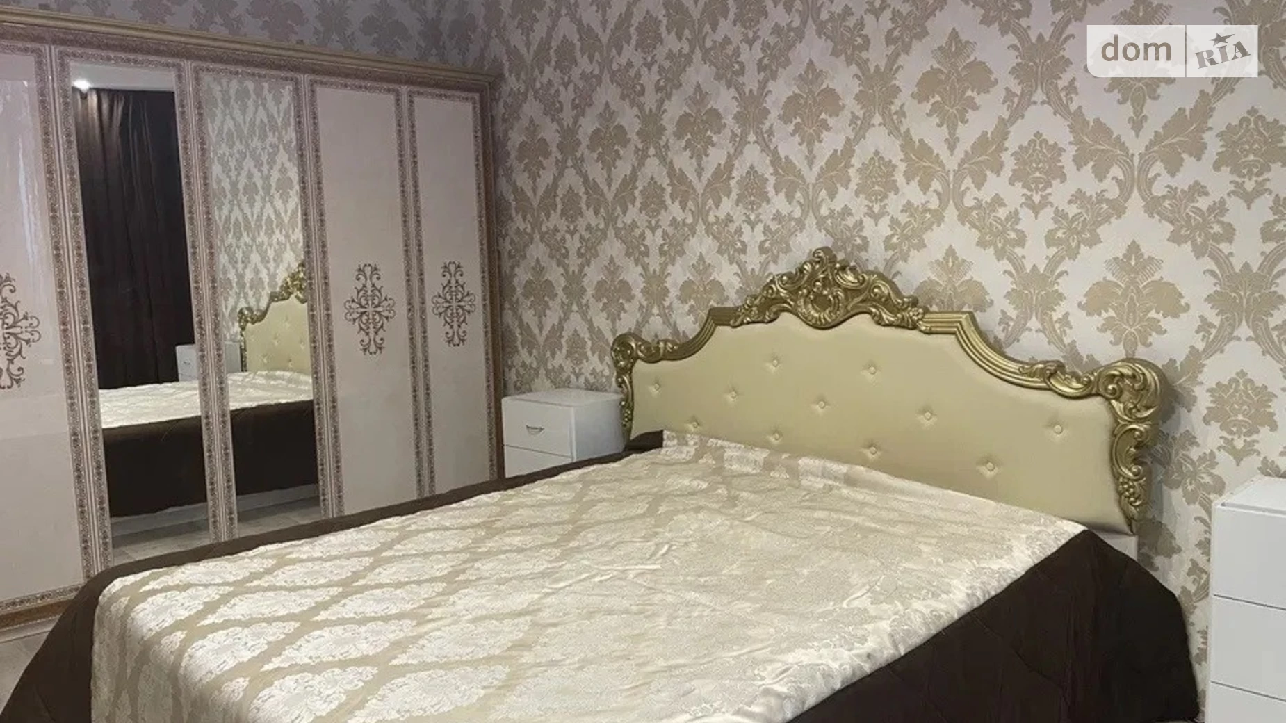 Продается 1-комнатная квартира 57 кв. м в Киеве, ул. Николая Ушакова, 1Д