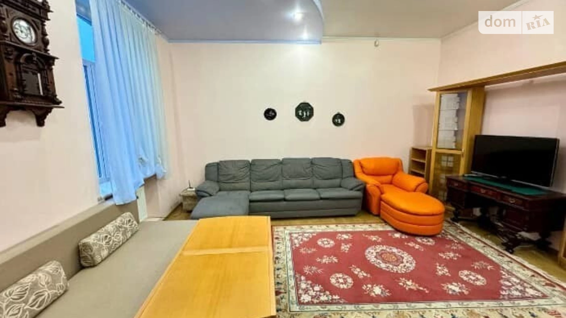 Продается 3-комнатная квартира 86 кв. м в Днепре, ул. Святослава Храброго
