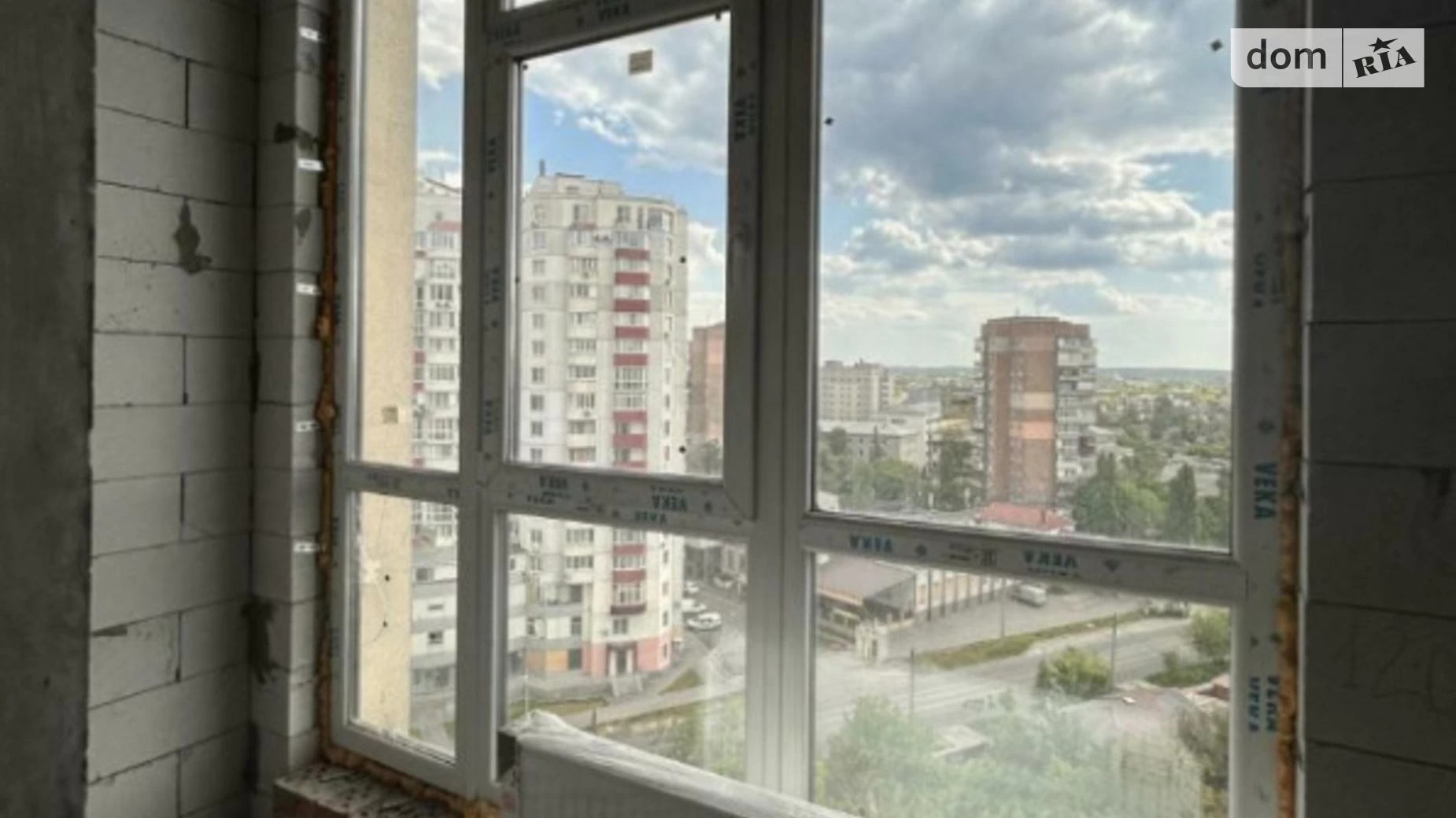 Продается 2-комнатная квартира 72 кв. м в Харькове, ул. Молочная