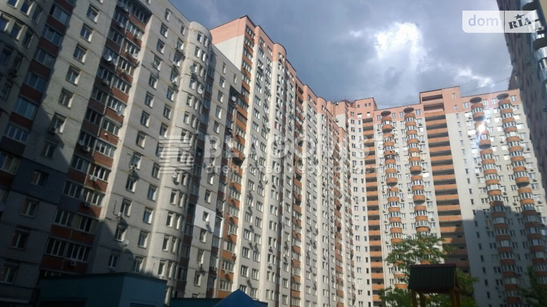 Продается 1-комнатная квартира 76 кв. м в Киеве, ул. Саперно-Слободская, 10 - фото 4