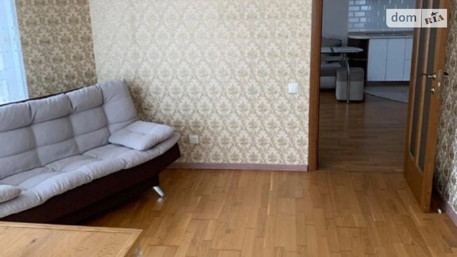 Продается 2-комнатная квартира 75 кв. м в Одессе, ул. Якова Бреуса