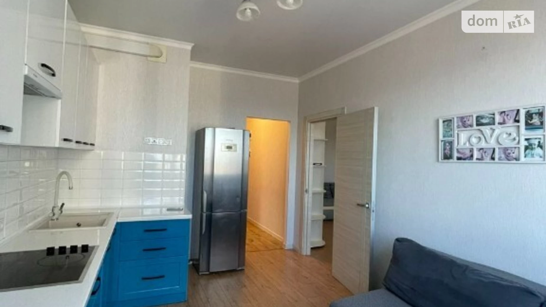 Продается 1-комнатная квартира 43 кв. м в Одессе, ул. Жемчужная, 6
