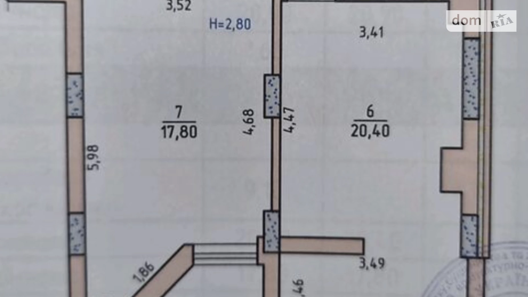 Продается 3-комнатная квартира 102 кв. м в Черновцах, ул. Ровенская, 8А