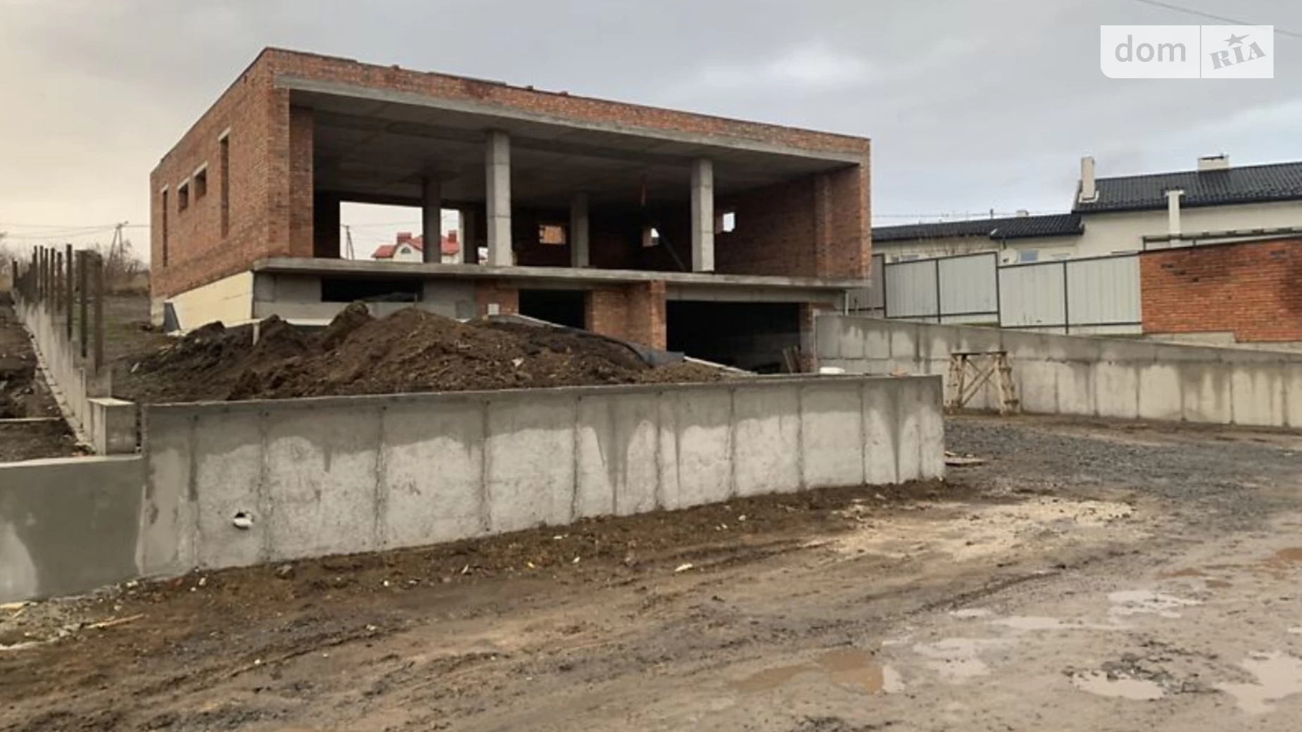 Продается одноэтажный дом 270 кв. м с террасой, цена: 130000 $ - фото 3