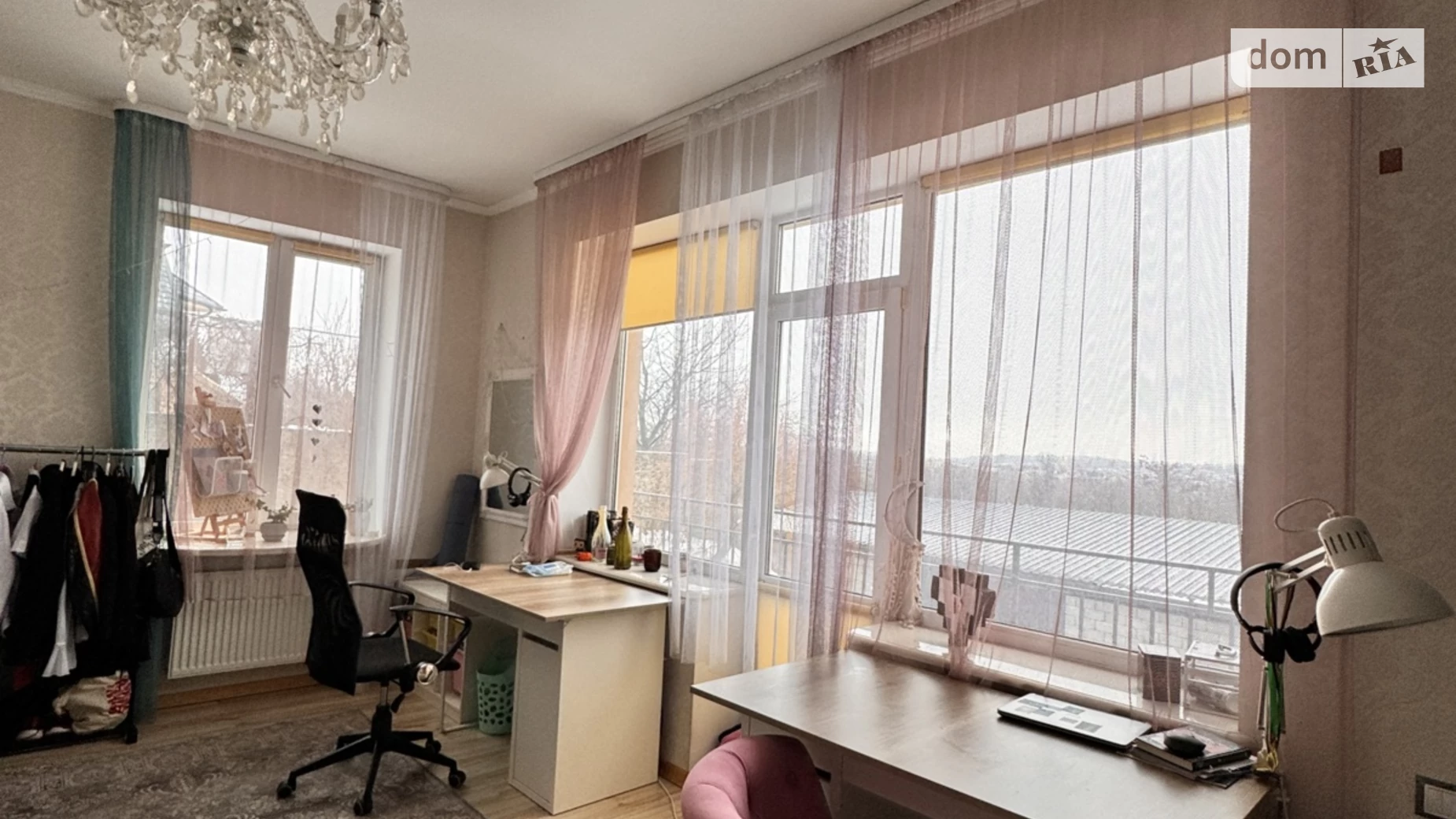Продается 2-комнатная квартира 72 кв. м в Ровно, ул. Котляревского