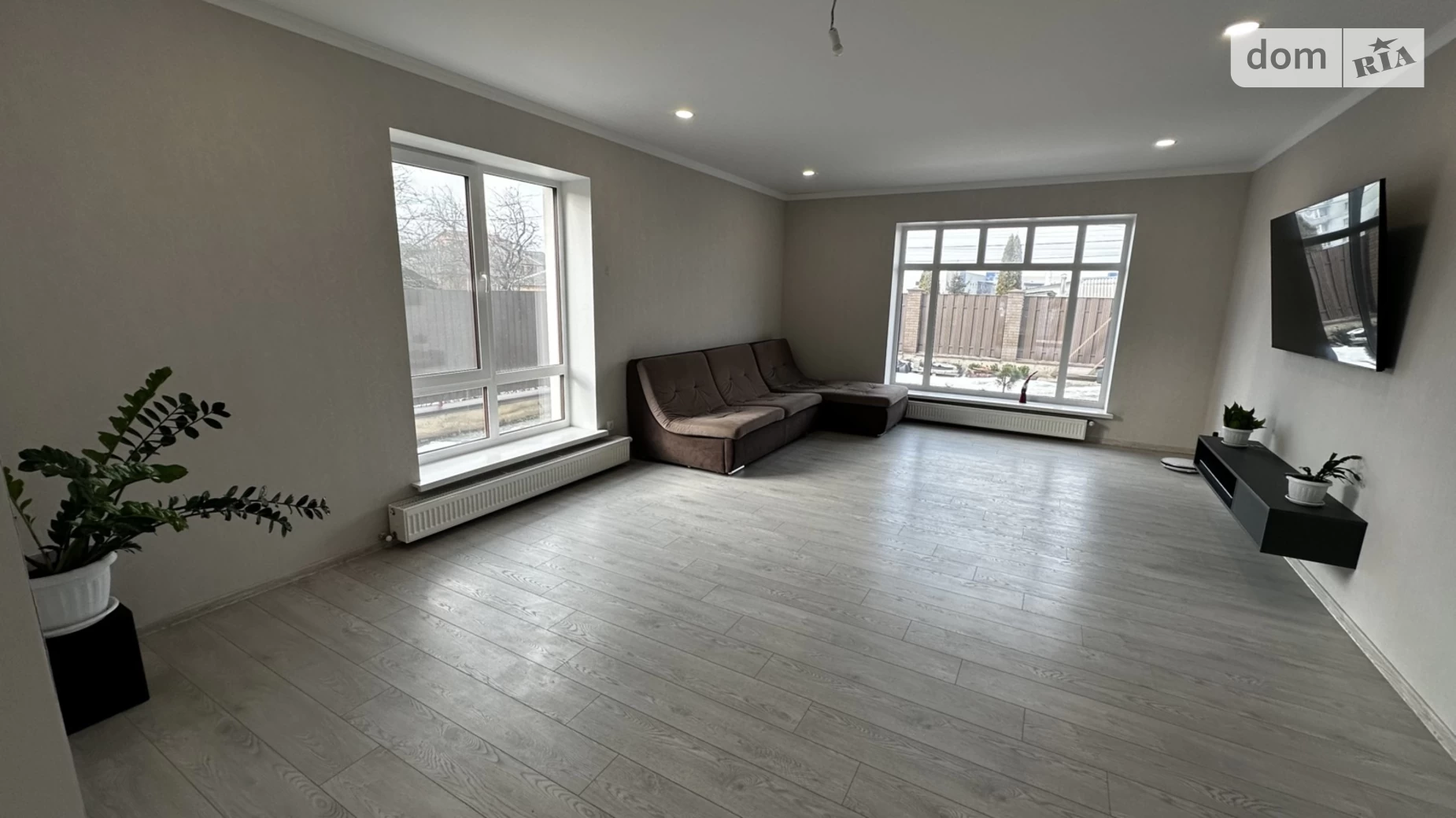 Продается дом на 3 этажа 370 кв. м с беседкой, цена: 395000 $ - фото 2