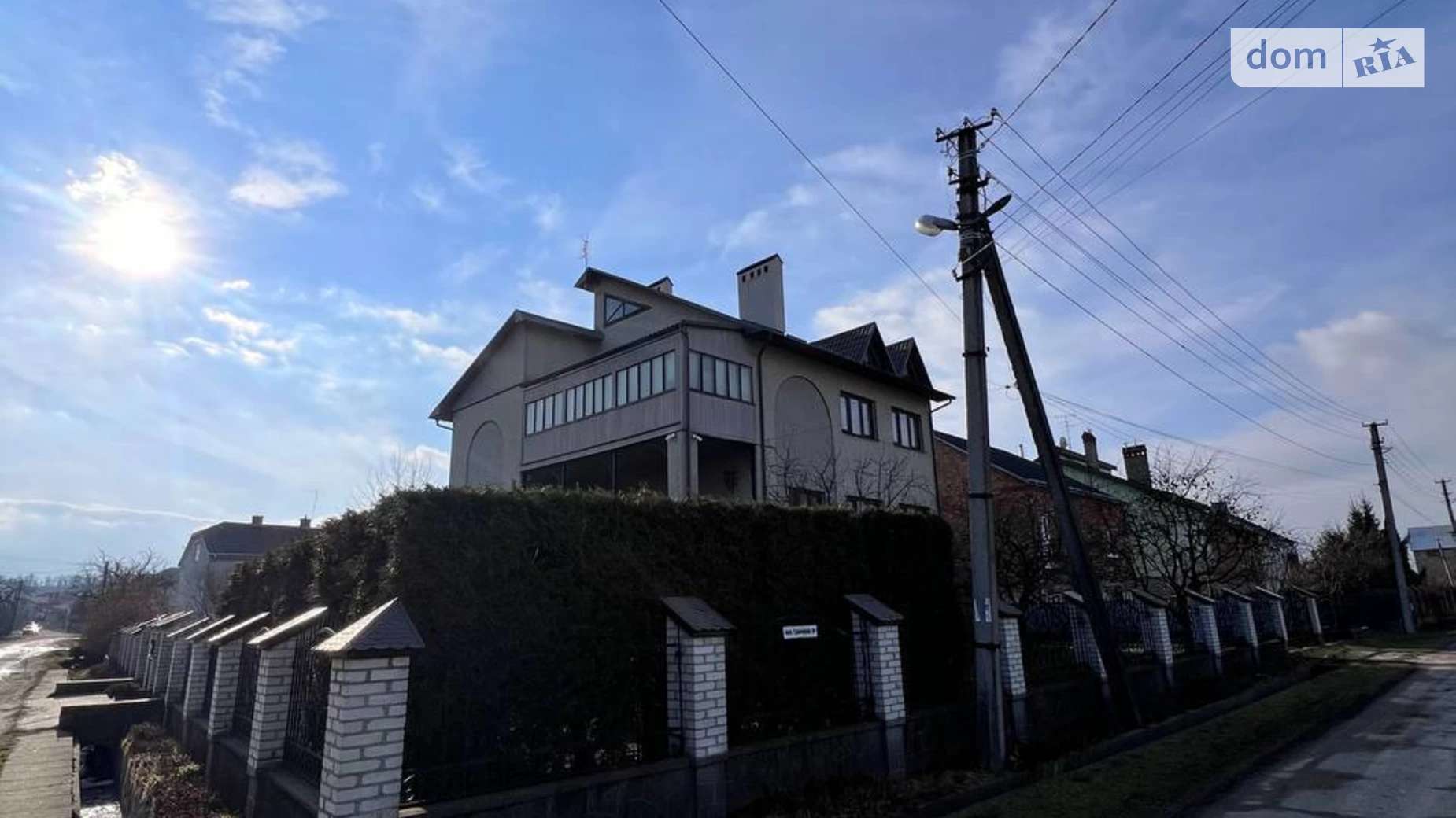 Продается дом на 2 этажа 298 кв. м с верандой, цена: 139900 $ - фото 3