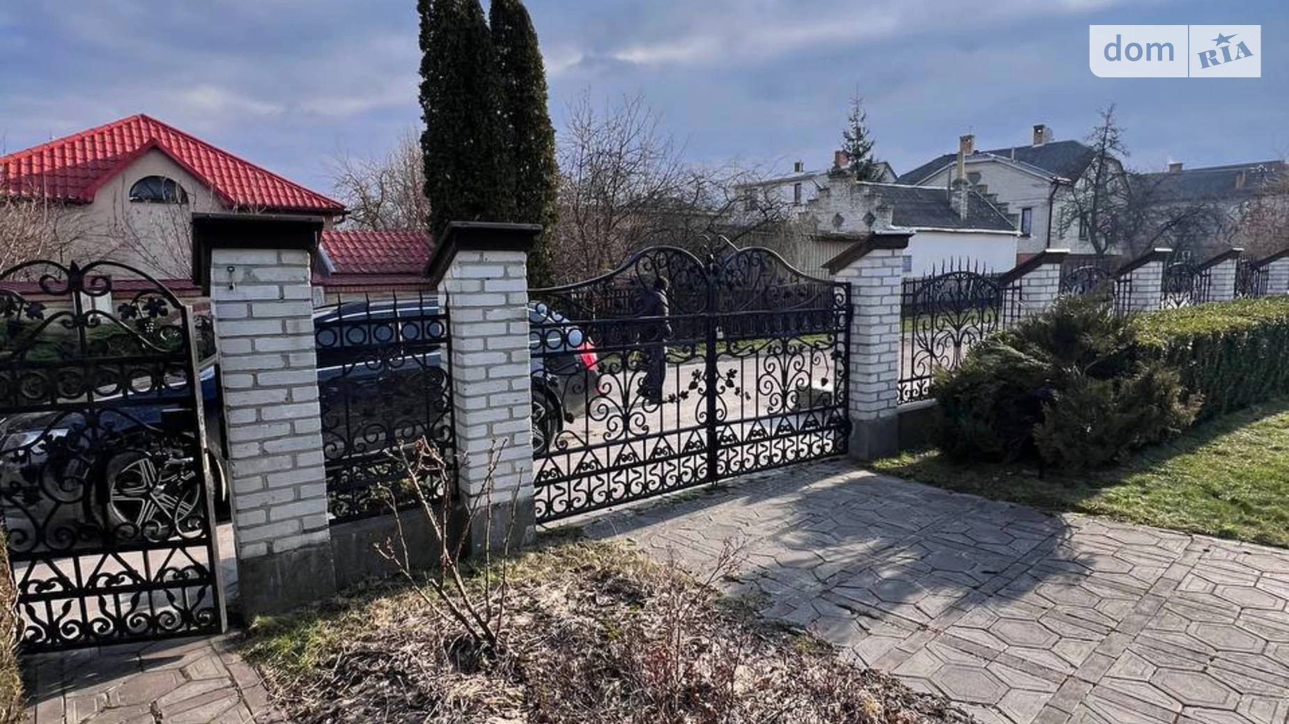 Продается дом на 2 этажа 298 кв. м с верандой, цена: 139900 $ - фото 4