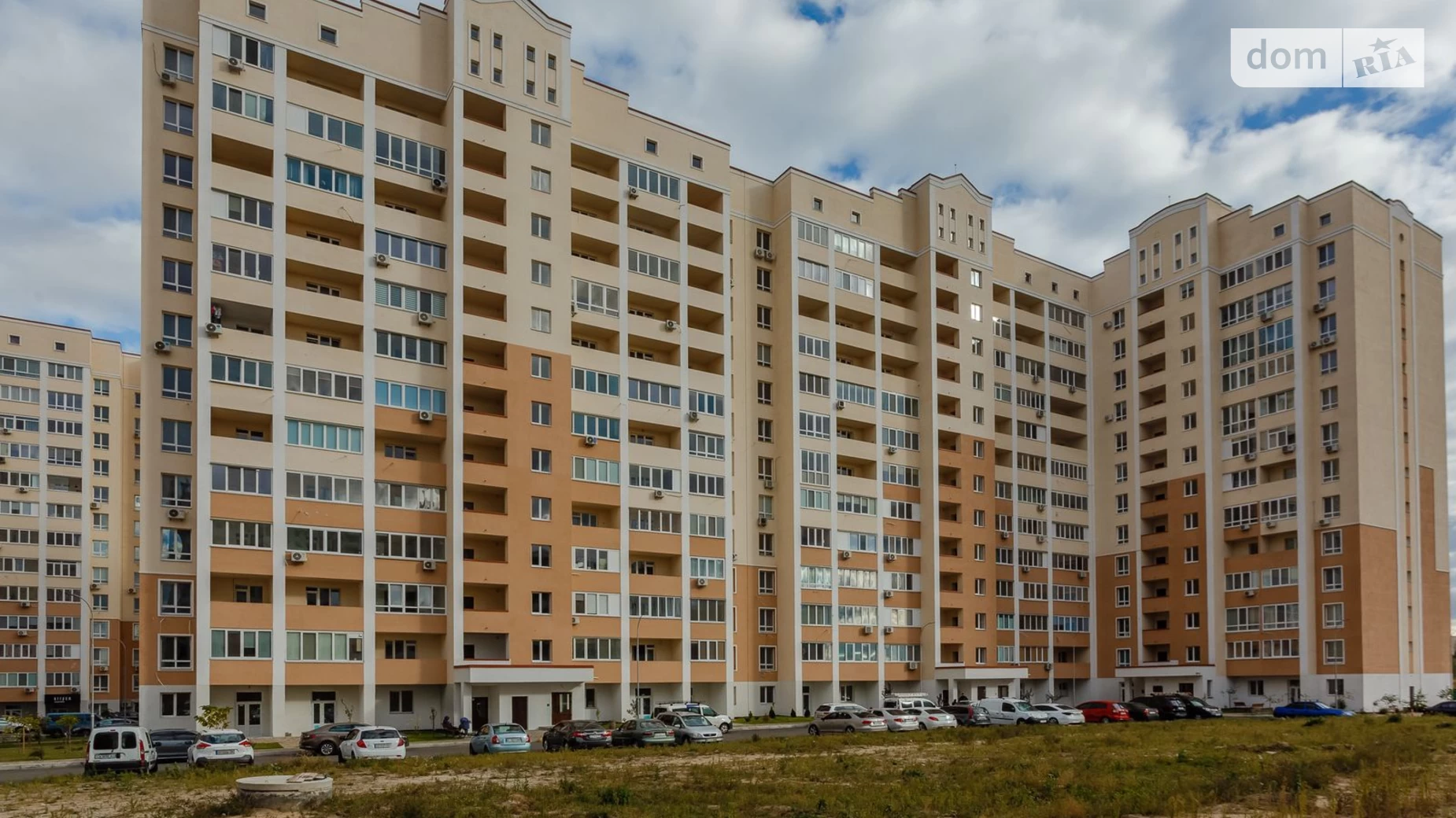 Продается 1-комнатная квартира 42 кв. м в Софиевской Борщаговке, ул. Павла Чубинского, 8Б