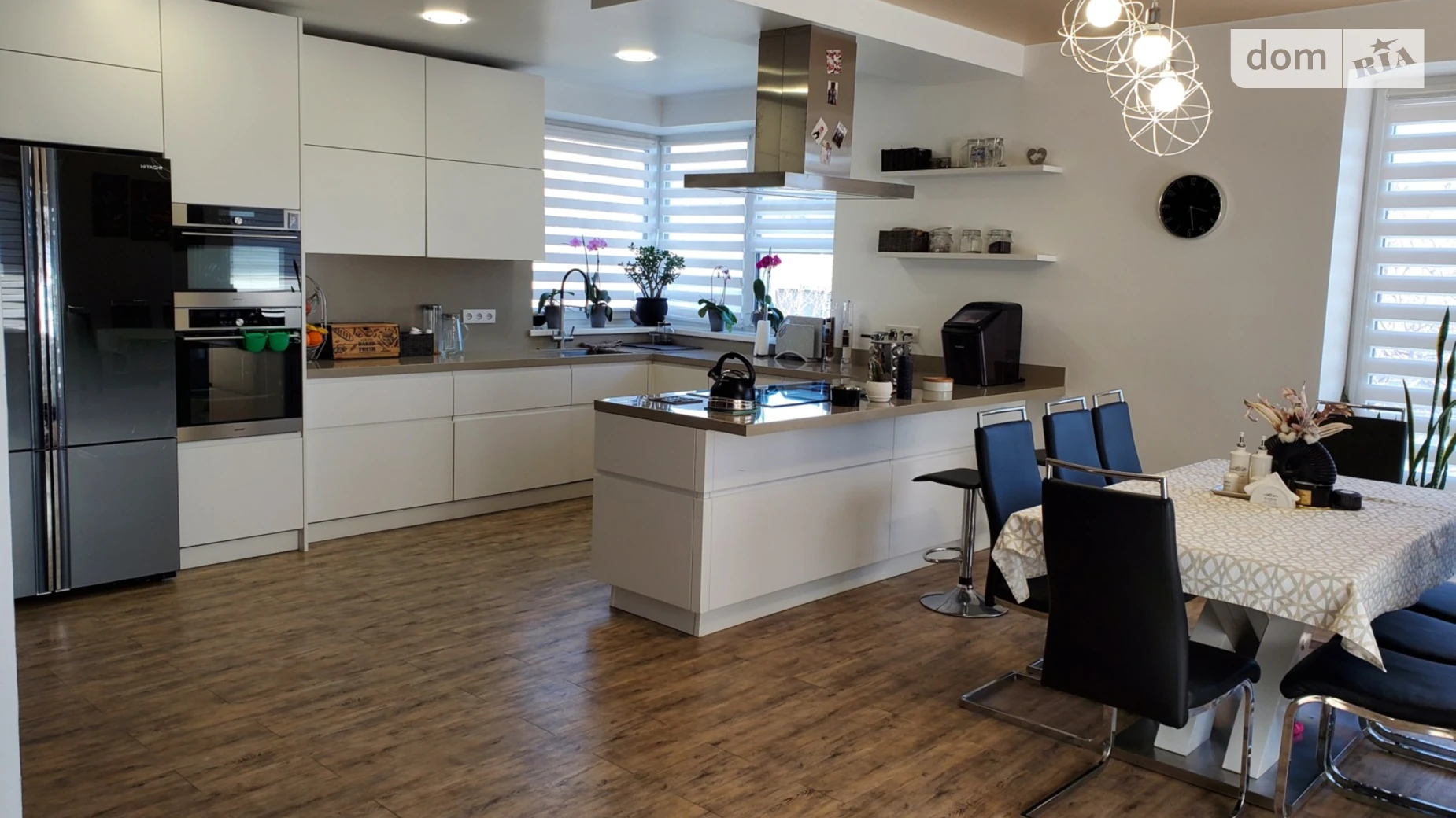 Продается дом на 2 этажа 370 кв. м с бассейном, цена: 445000 $ - фото 3