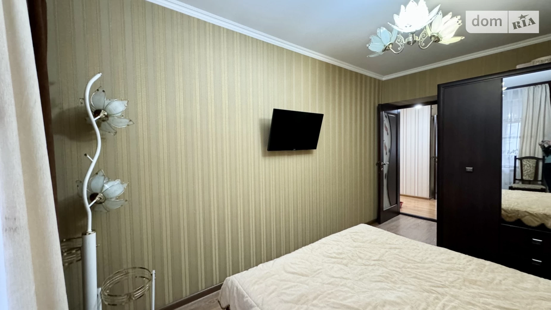 Продается 3-комнатная квартира 65 кв. м в Виннице, пер. Академика Янгеля, 58 - фото 2