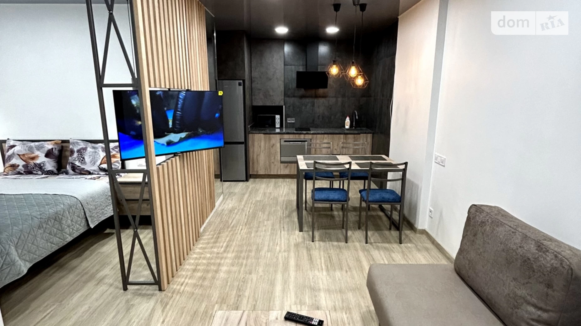 Продается 2-комнатная квартира 43 кв. м в Днепре, ул. Космическая, 5 - фото 2