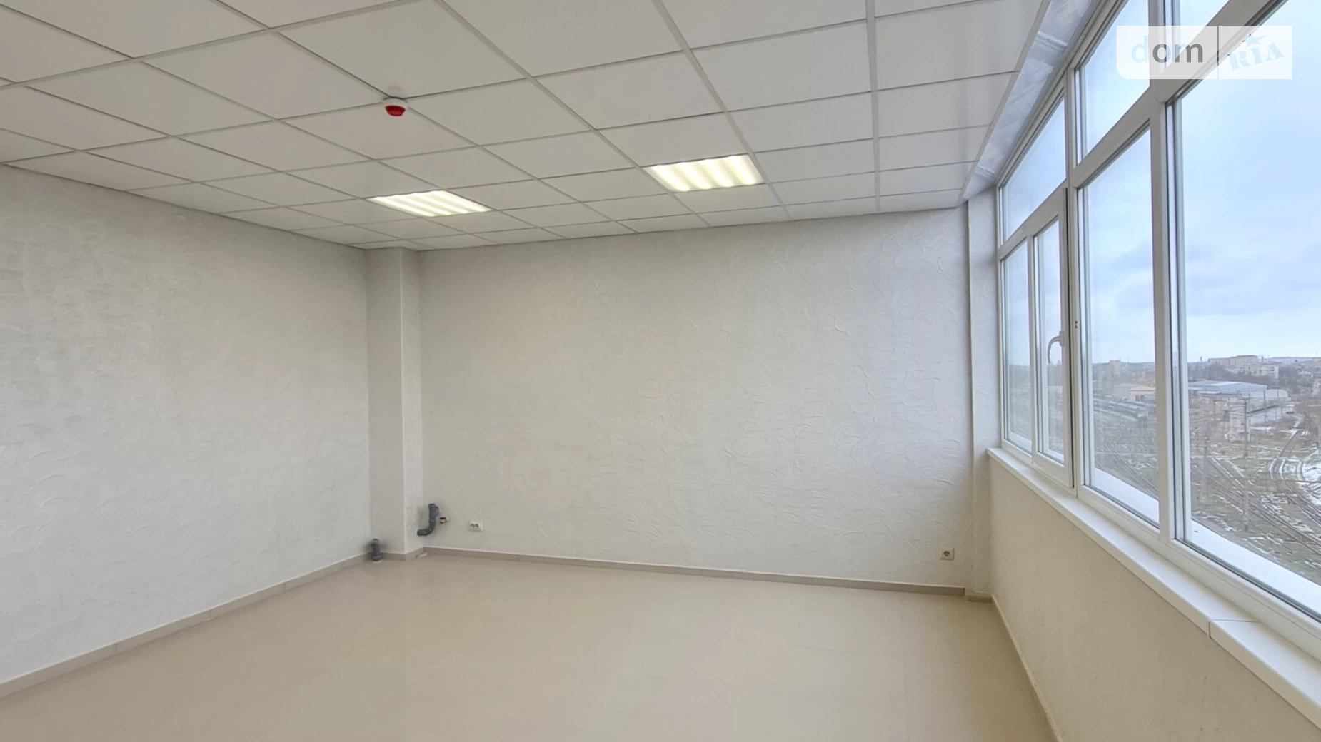 Здається в оренду офіс 30 кв. м в бізнес-центрі, цена: 6000 грн - фото 2