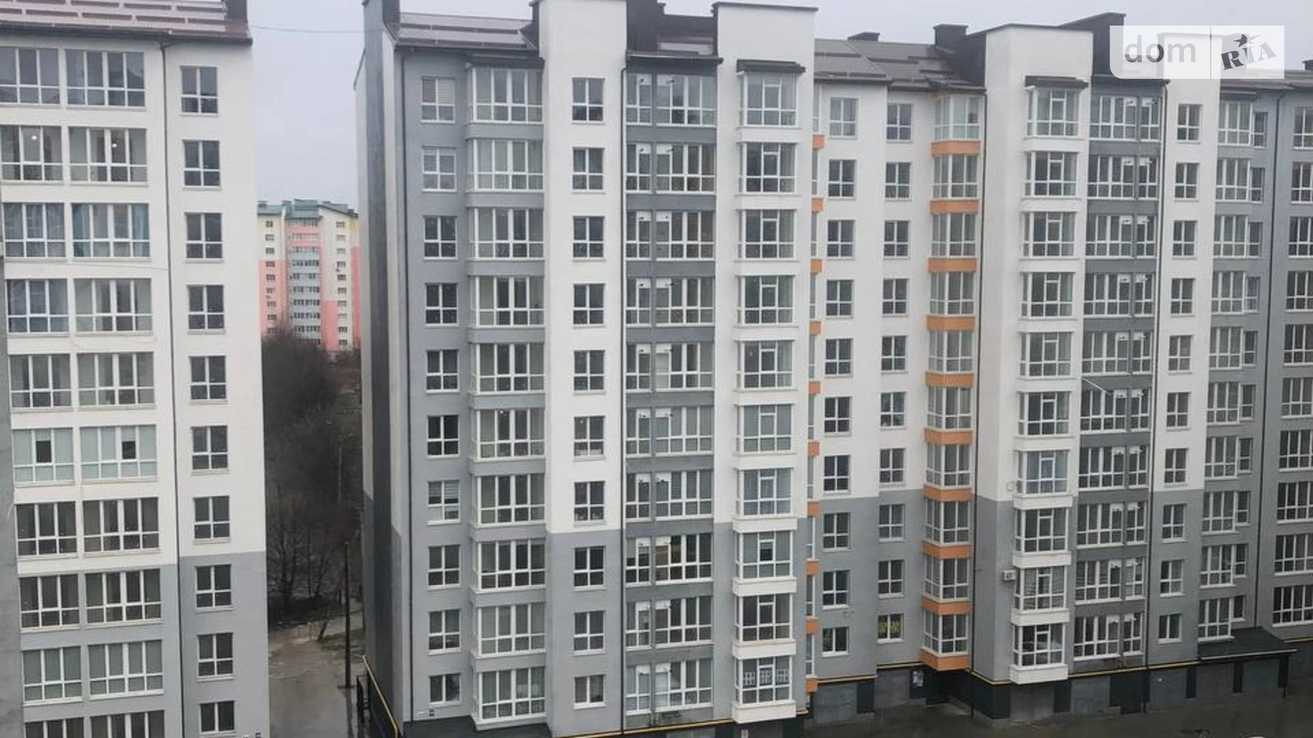 Продается 2-комнатная квартира 71.4 кв. м в Ивано-Франковске